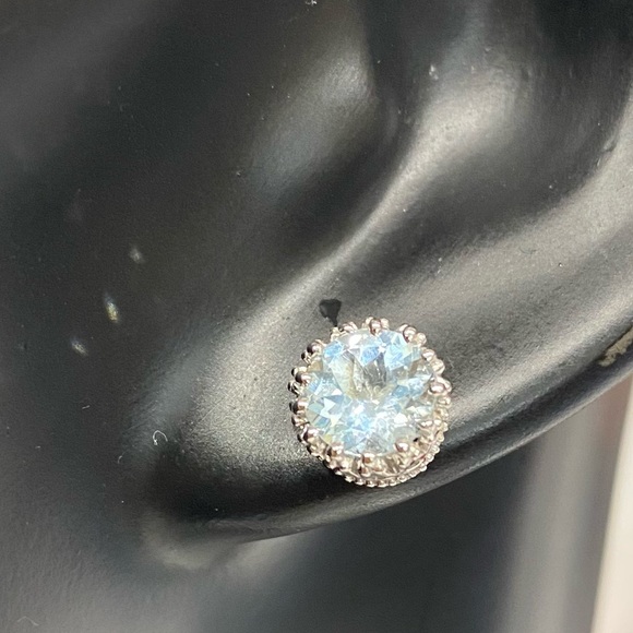 14k White Gold Earrings Aquamarine Stone - Picture 4 of 9